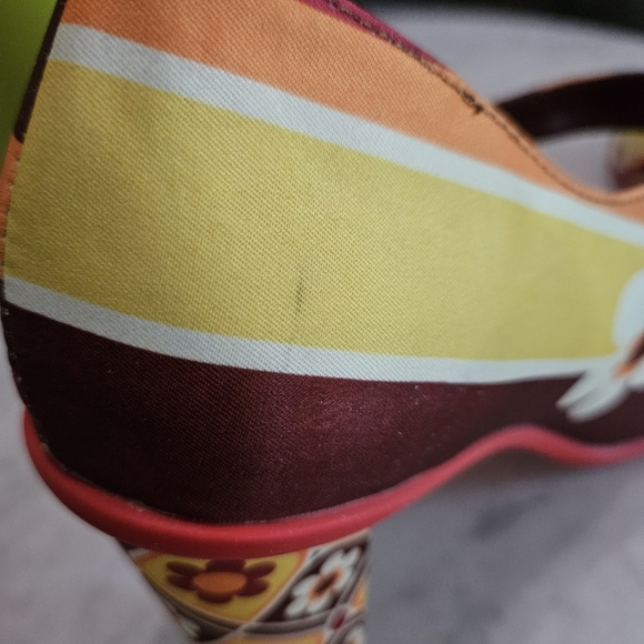 Hot Chocolate Designs 1970s High Heels - Picture 6 of 8